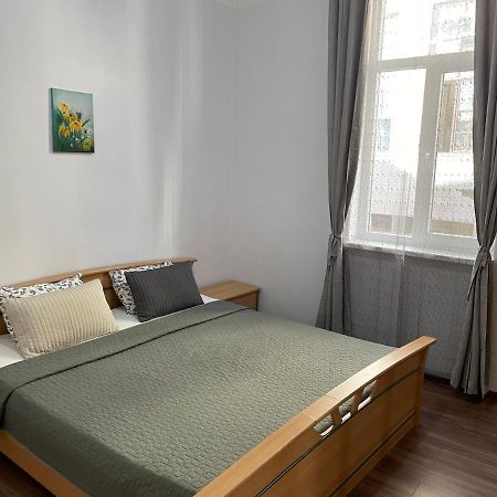 The Central Post Apartments Софія Екстер'єр фото
