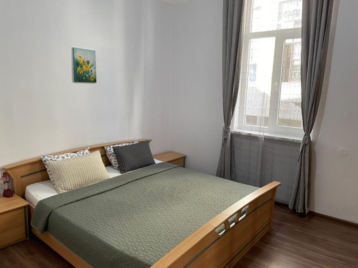 The Central Post Apartments Софія Екстер'єр фото