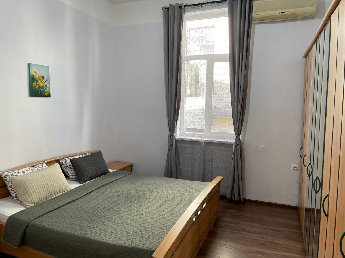 The Central Post Apartments Софія Екстер'єр фото