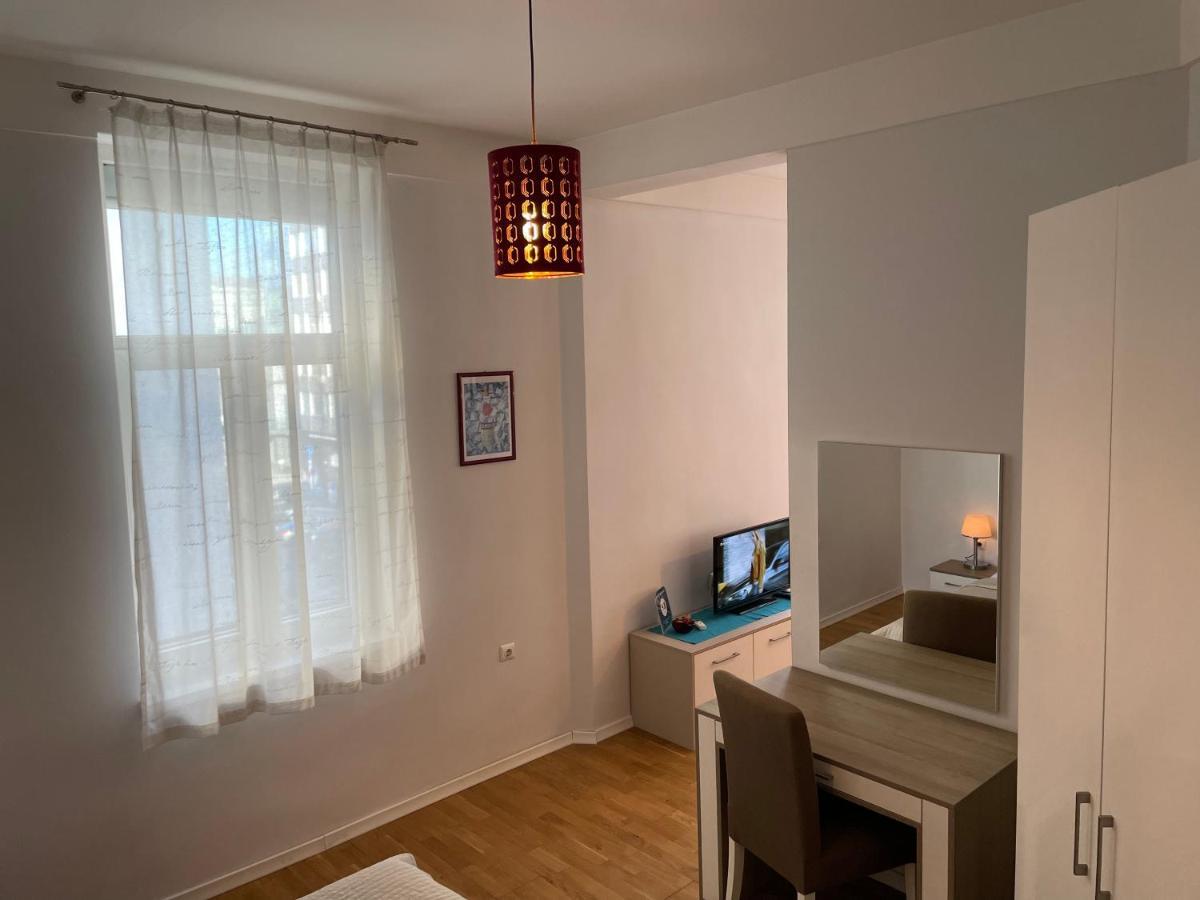 The Central Post Apartments Софія Екстер'єр фото