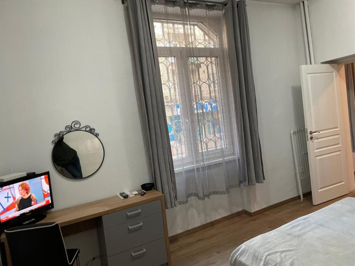 The Central Post Apartments Софія Екстер'єр фото