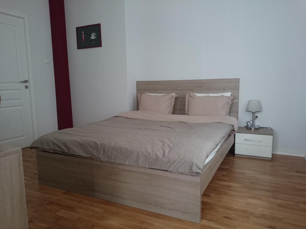 The Central Post Apartments Софія Номер фото