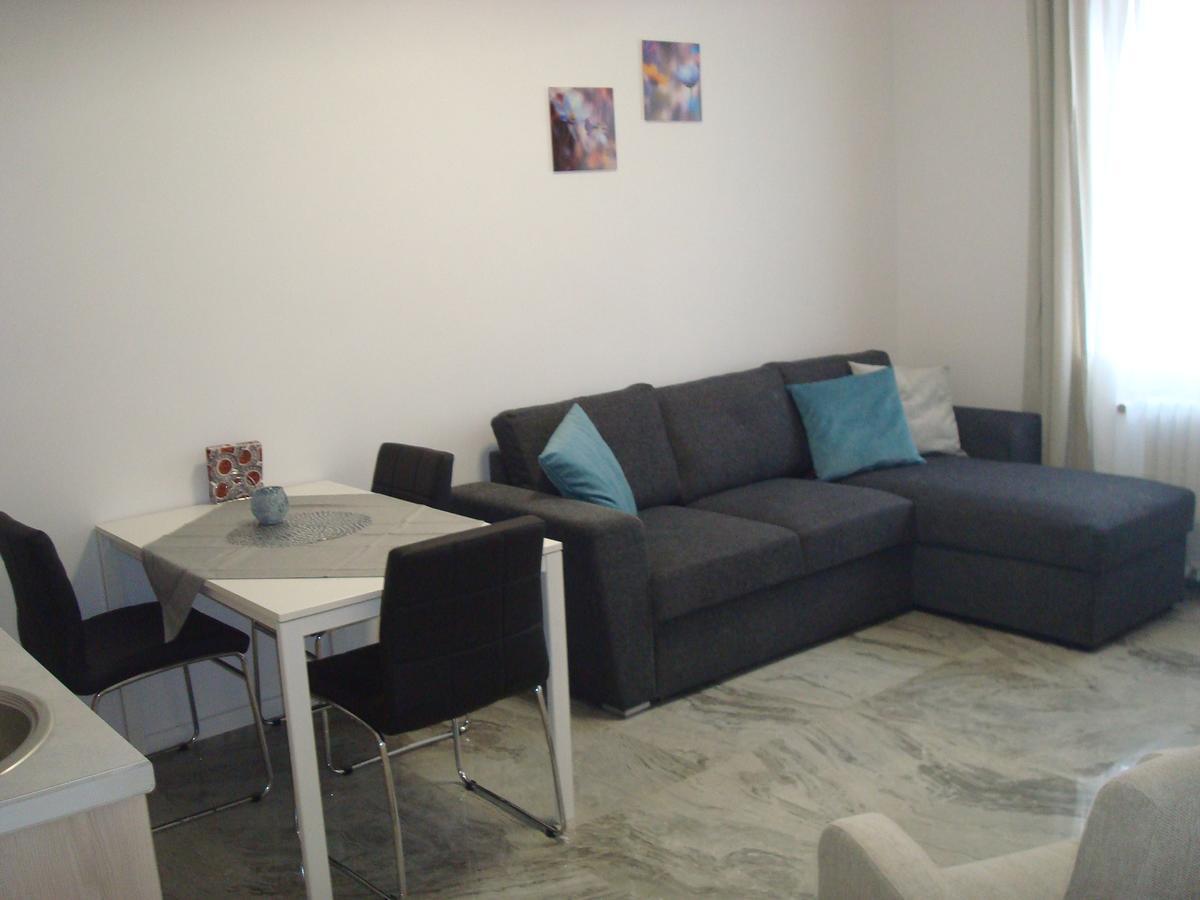 The Central Post Apartments Софія Екстер'єр фото
