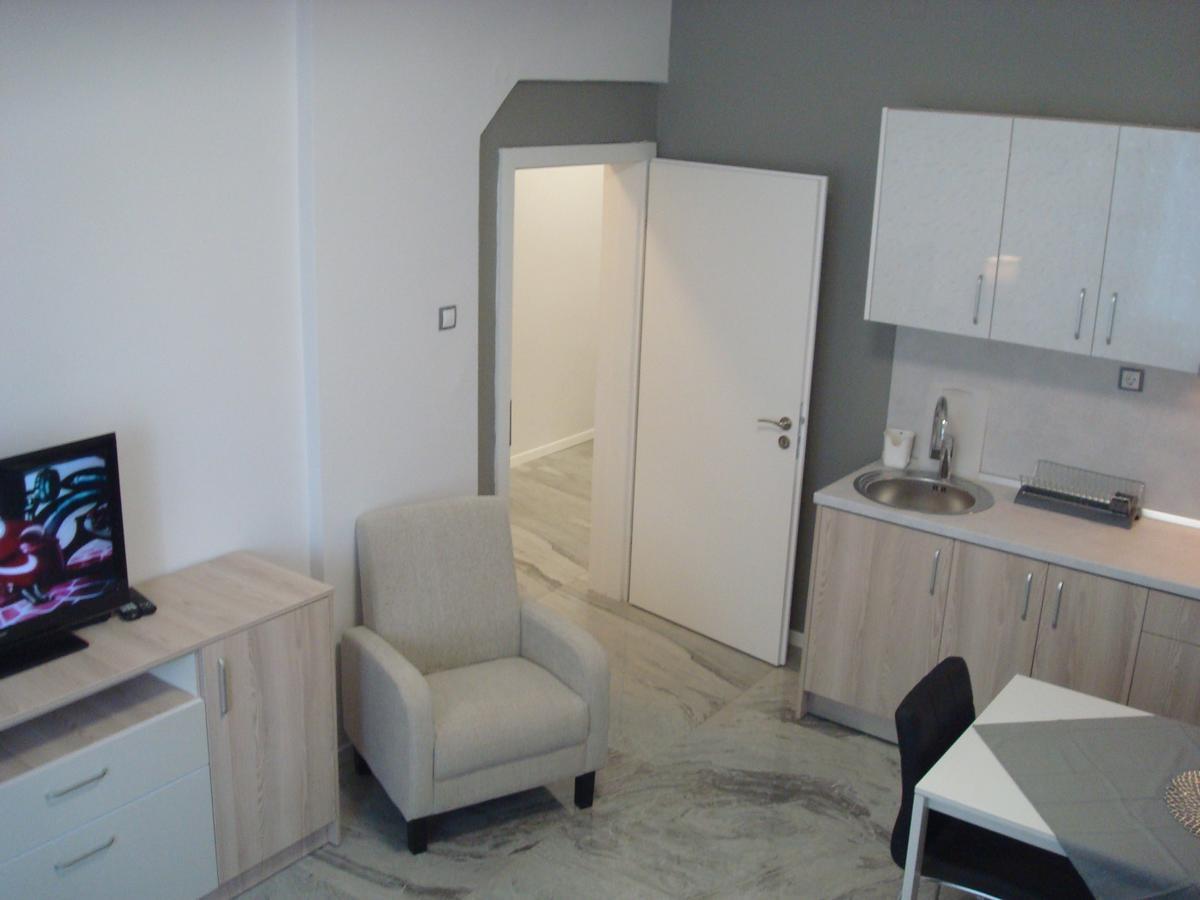 The Central Post Apartments Софія Екстер'єр фото