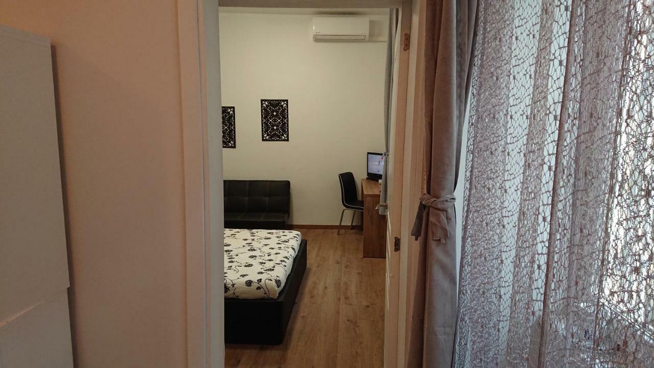 The Central Post Apartments Софія Екстер'єр фото